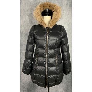 EUC BLACK DOWN FILLED COAT, REAL FUR HOOD, NO SIZE TAG , CHECK MEASUREMENTS